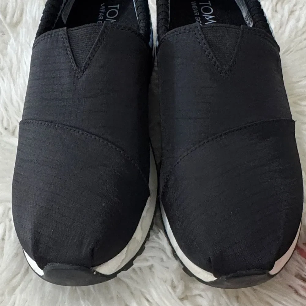 Toms Black Slip-On Sneakers Size 8